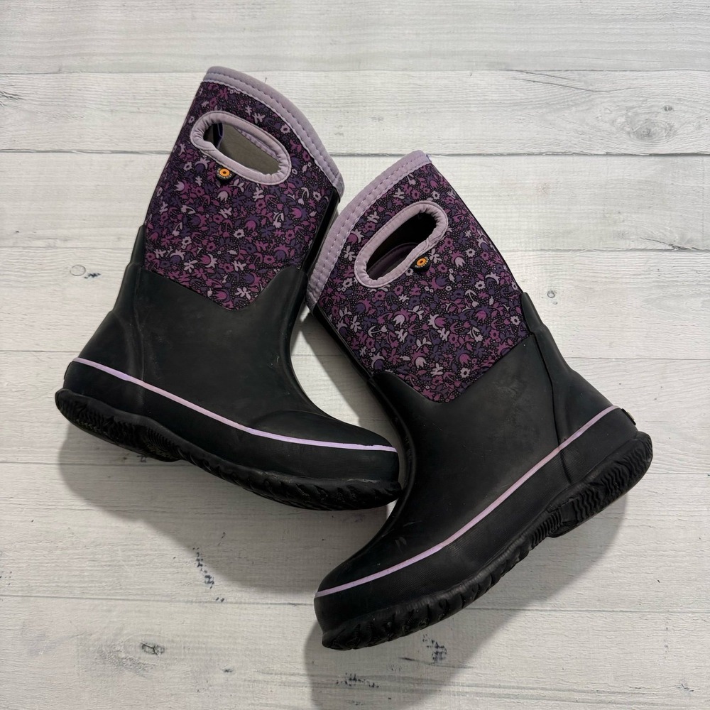 BOGS kids classic snow boots purple flower print child size 13